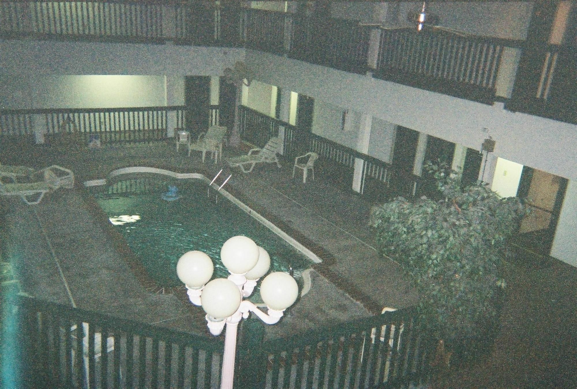 Budget Inn เวนท์ซวิลล์ ภายนอก รูปภาพ